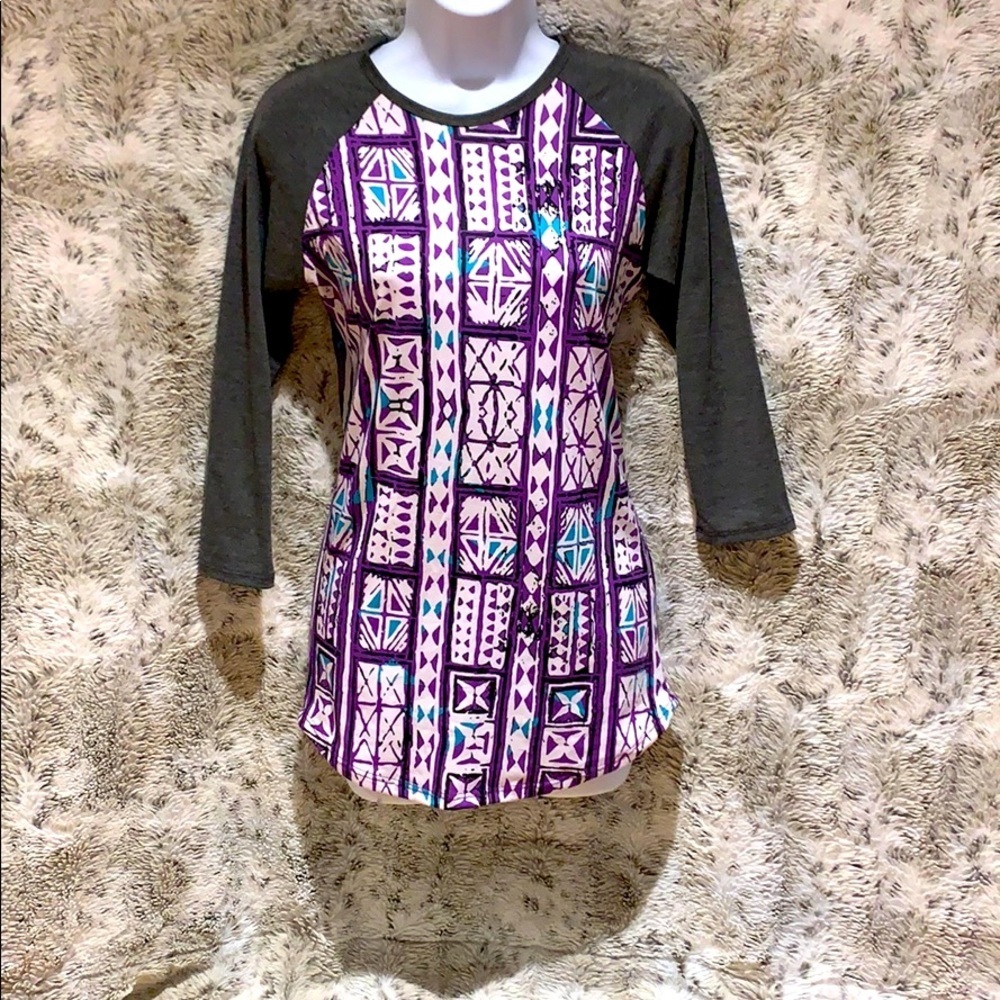 LuLaRoe Randy Tee!